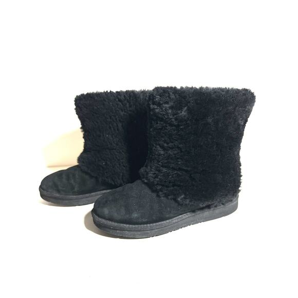 Ugg Women's EUC Black Suede Patten Fixed Shearling Cuff Boots Size 9 - Picture 1 of 5